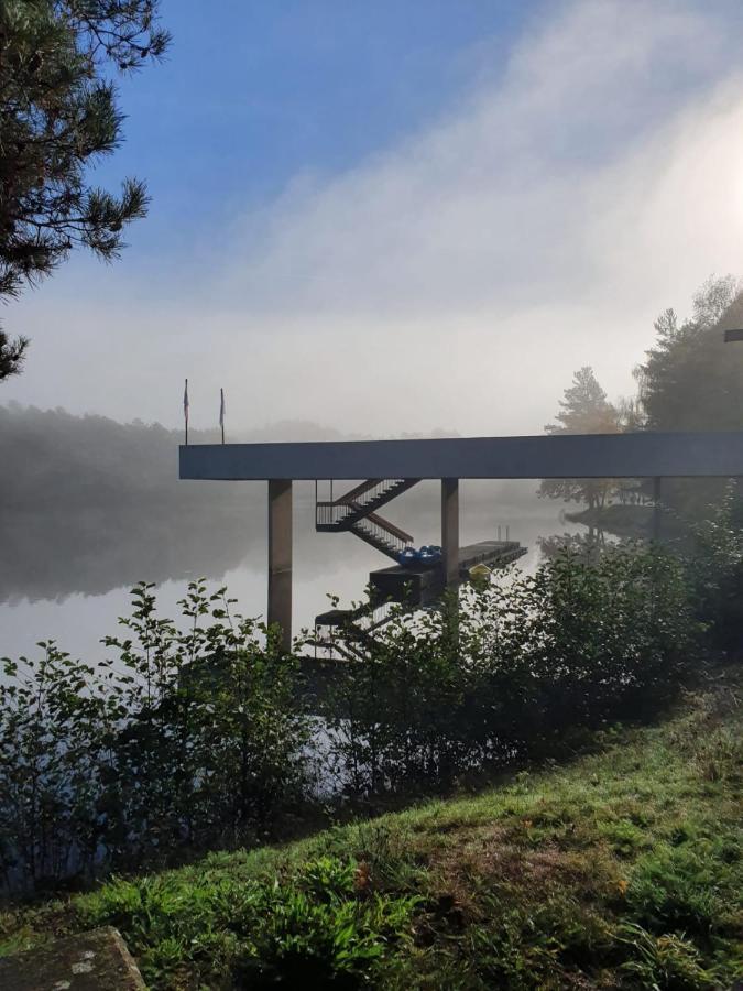 Hotel Vvf Eden Lake Еґлетон Екстер'єр фото