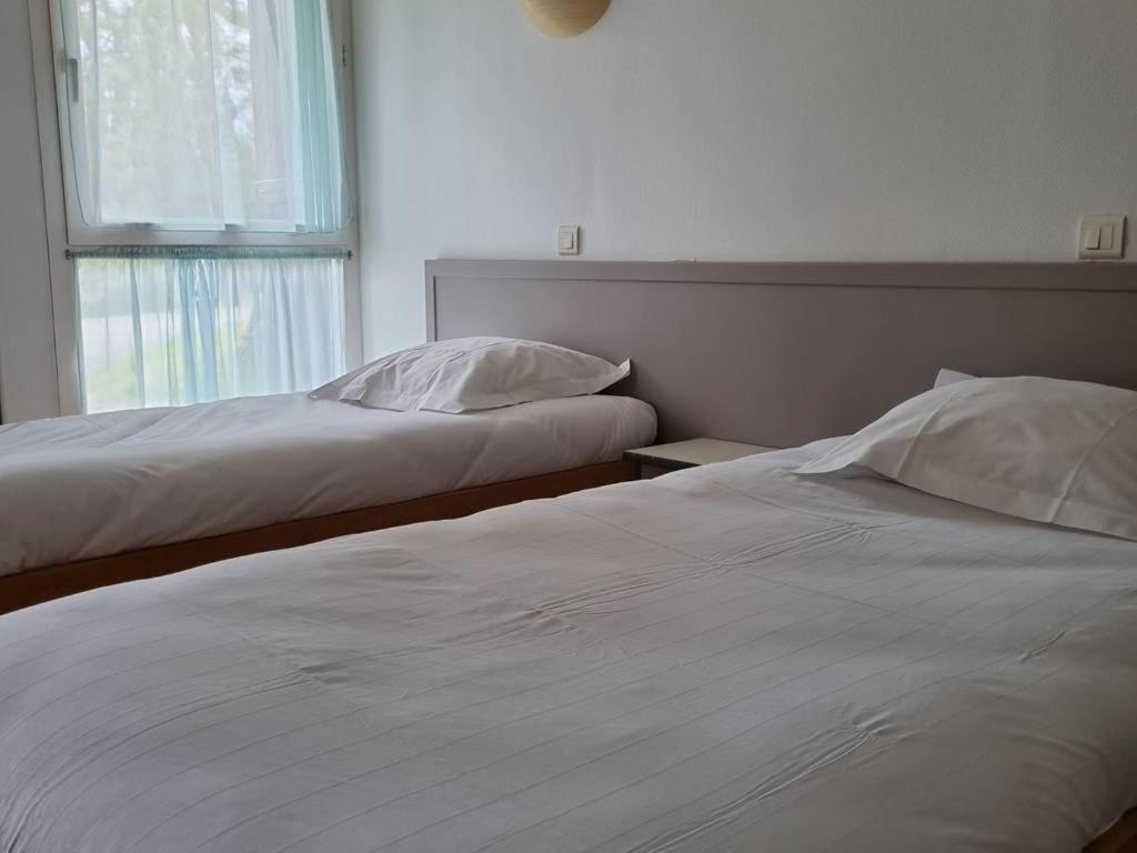 Hotel Vvf Eden Lake Еґлетон Екстер'єр фото