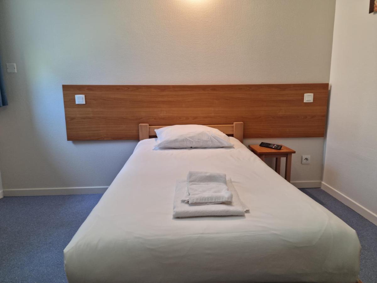 Hotel Vvf Eden Lake Еґлетон Екстер'єр фото