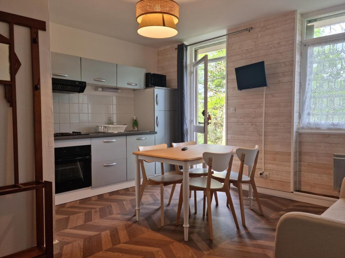 Hotel Vvf Eden Lake Еґлетон Екстер'єр фото