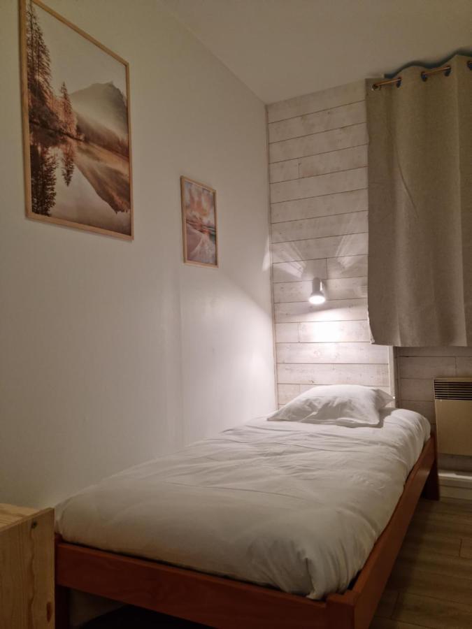 Hotel Vvf Eden Lake Еґлетон Екстер'єр фото