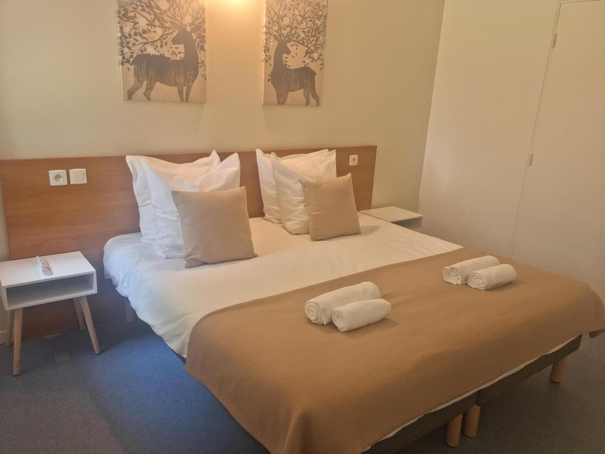 Hotel Vvf Eden Lake Еґлетон Екстер'єр фото
