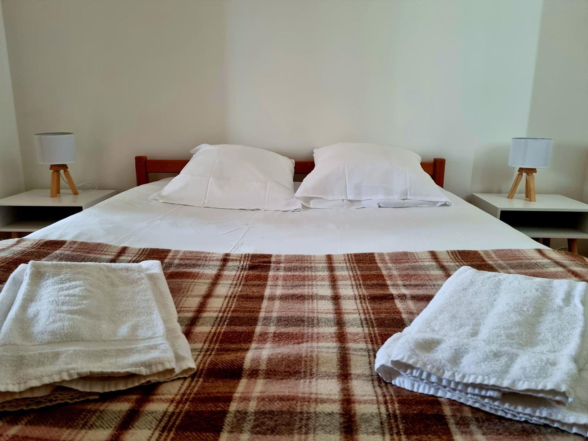 Hotel Vvf Eden Lake Еґлетон Екстер'єр фото