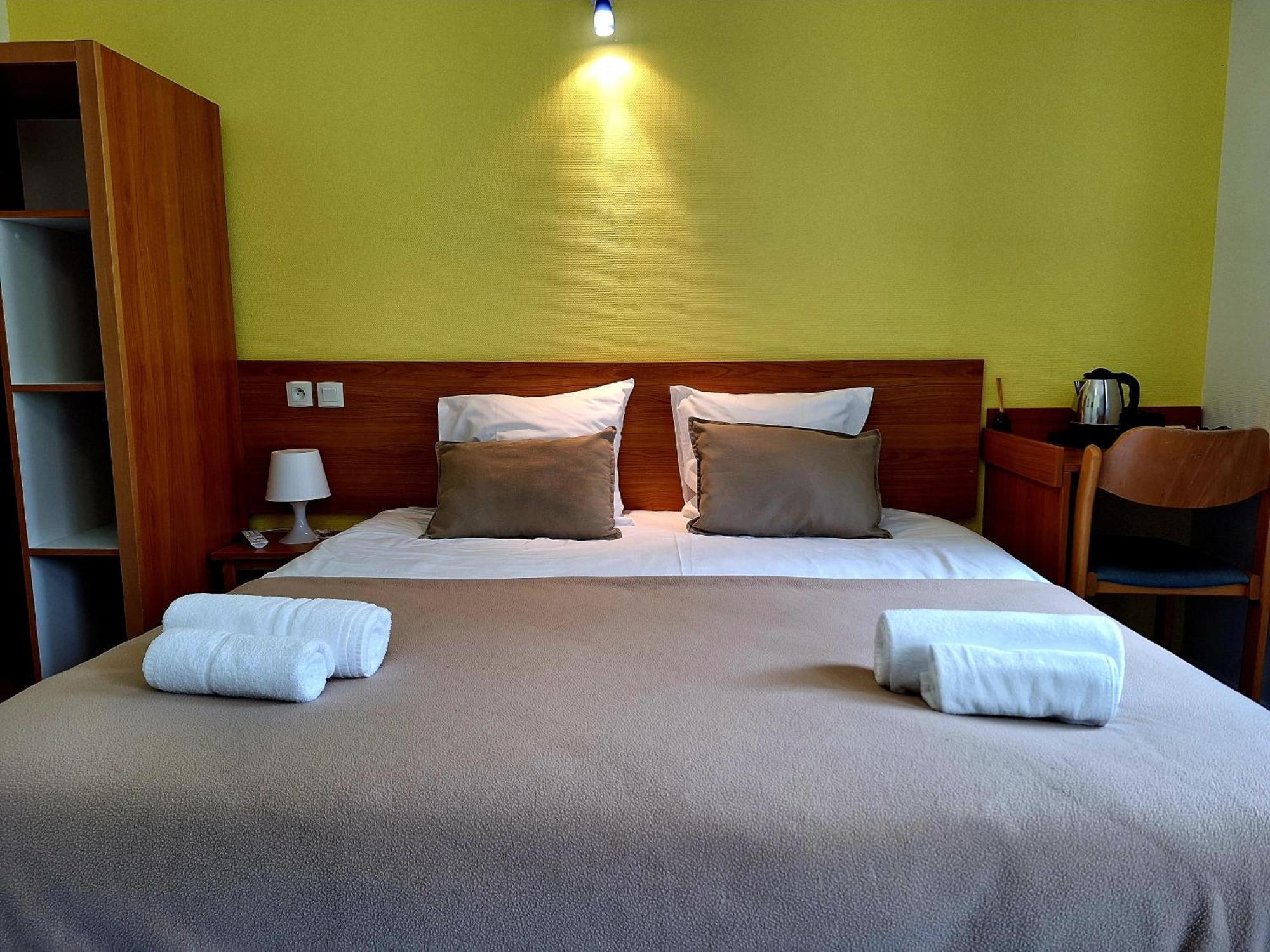 Hotel Vvf Eden Lake Еґлетон Екстер'єр фото