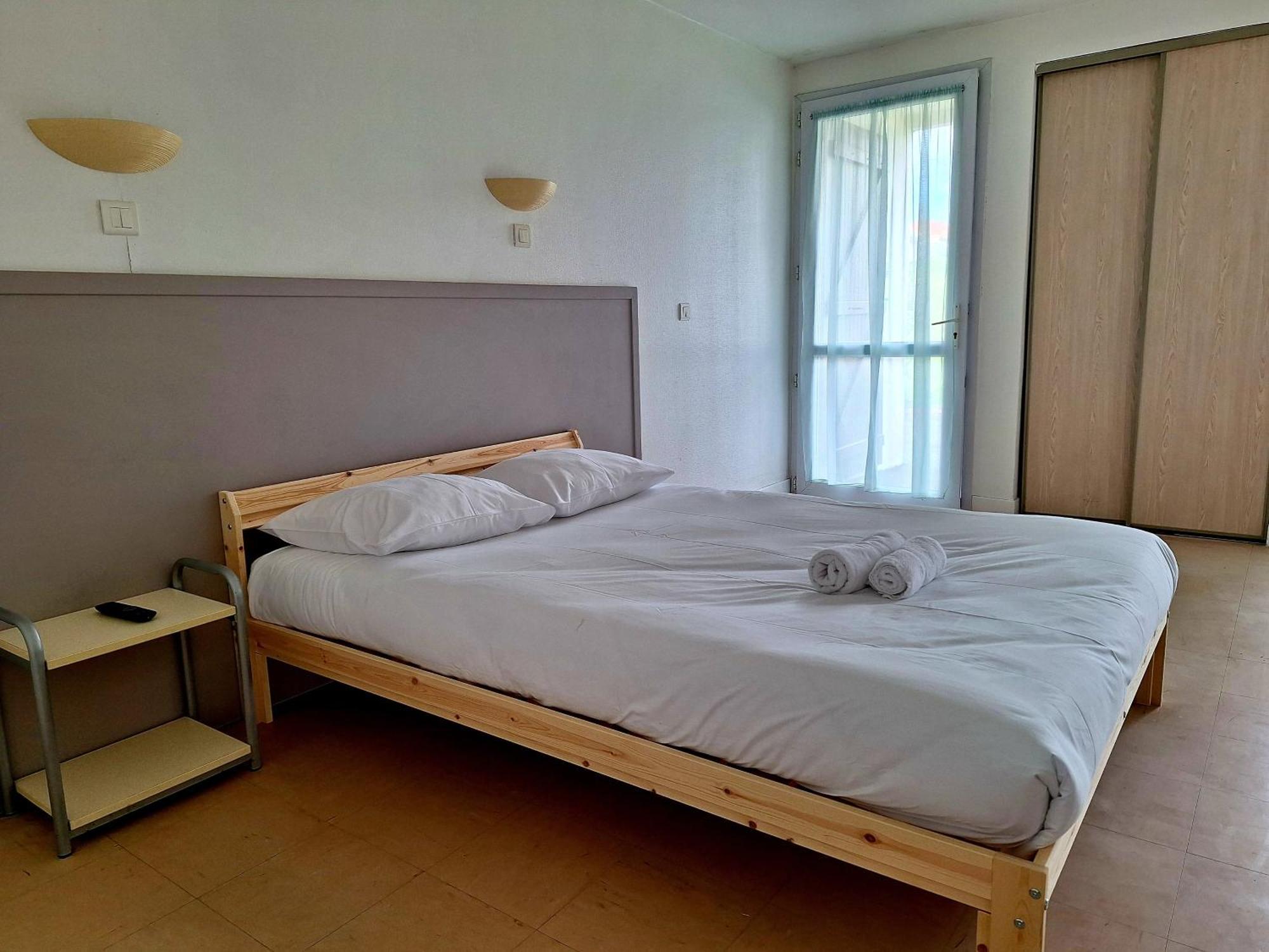 Hotel Vvf Eden Lake Еґлетон Екстер'єр фото